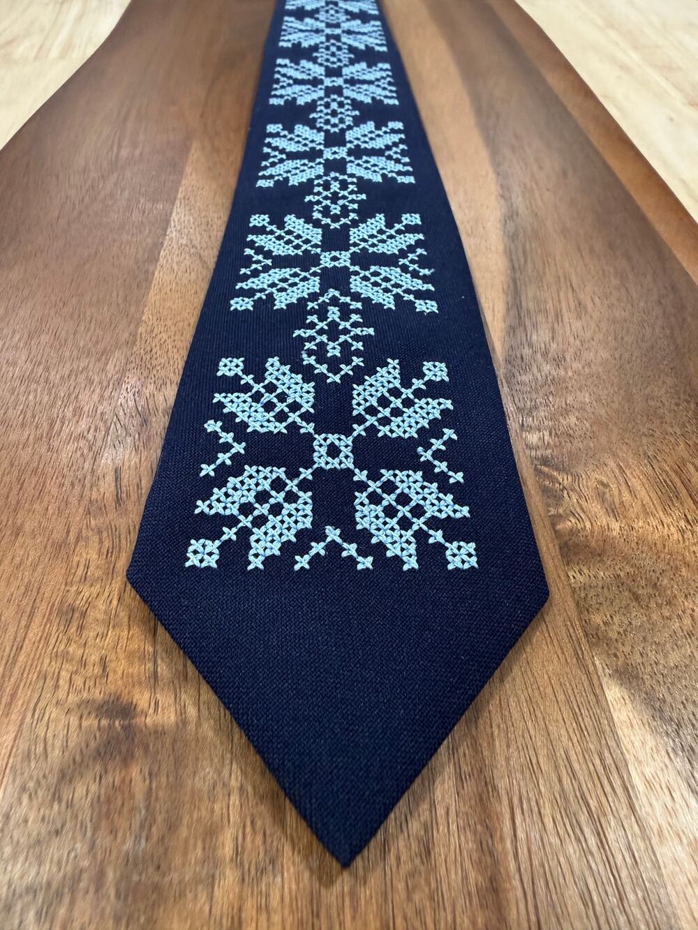 Romanian Folk Art Men's Tie Navy Blue White Cross Stitch Embroidered Datina 57in